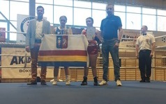 Cztery medale zawodnik&oacute;w BKS SMOK ZABIERZ&Oacute;W na Mistrzostwach Małopolski w Boksie Olimpijskim - Libiąż 2022 r. - 1