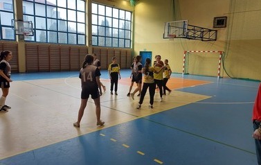 Zawody Koszyk&oacute;wki dziewcząt w ramach Igrzysk Młodzieży Szkolnej 4