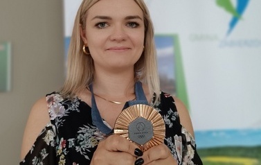 Uroczyste uhonorowanie brązowej medalistki igrzysk w Paryżu Aleksandry Jareckiej 13
