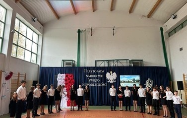 Uroczyste Otwarcie nowej części Szkoły Podstawowej w Brzeziu połączone z Obchodami Święta Niepodległości 2