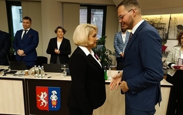 Medal Prezydenta RP dla Kierownika Urzędu Stanu Cywilnego Krystyny Jędrzejowskiej 18