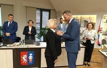 Medal Prezydenta RP dla Kierownika Urzędu Stanu Cywilnego Krystyny Jędrzejowskiej 19