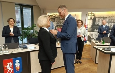 Medal Prezydenta RP dla Kierownika Urzędu Stanu Cywilnego Krystyny Jędrzejowskiej 20