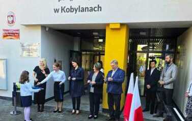 Uroczyste otwarcie nowego skrzydła szkoły w Kobylanach 82