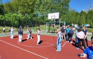 Kwiecień z empatią &ndash; działania na rzecz świadomości autyzmu w Publicznej Szkole Podstawowej w Brzoskwini 8