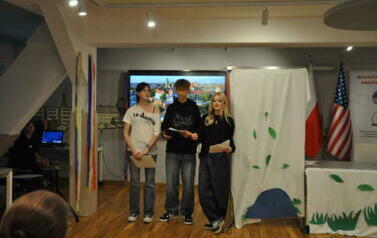 Letni Ob&oacute;z Językowy w Niwkach zakończony &ndash; młodzież z Gminy Zabierz&oacute;w rozwijała angielski z nauczycielami z USA 26