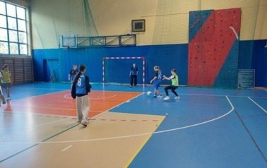 Zawody gminne w piłce nożnej dziewcząt 5