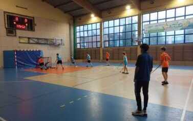 Gminne międzyszkolne zawody w unihokeju 2