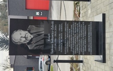 Zagospodarowania Skweru im. Ks. Tadeusza Isakowicza-Zaleskiego 5