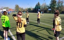 Zawody piłki nożnej dziewcząt 15