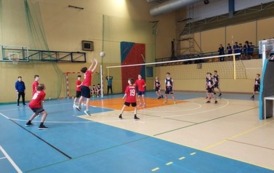 Zawody siatkarskie chłopc&oacute;w w ramach rywalizacji Igrzysk Młodzieży Szkolnej 1