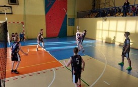 Zawody siatkarskie chłopc&oacute;w w ramach rywalizacji Igrzysk Młodzieży Szkolnej 6