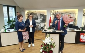 Pożegnanie Pani Ewy Maciejaszek &ndash; wieloletniej Gł&oacute;wnej Księgowej Urzędu i Kierownika Referatu Księgowości UG Zabierz&oacute;w 3