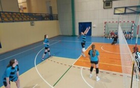 Gminne zawody w siatk&oacute;wce dziewcząt w ramach Igrzysk Dzieci  4