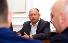 Ważne spotkanie Wojewody z przedstawicielami gmin powiatu krakowskiego w sprawie Strefy Czystego Transportu 2