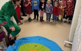 Warsztaty Świąteczne Pełne Integracji i Kreatywności w Poradni Psychologiczno-Pedagogicznej w Zabierzowie 4