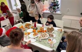 Warsztaty Świąteczne Pełne Integracji i Kreatywności w Poradni Psychologiczno-Pedagogicznej w Zabierzowie 11