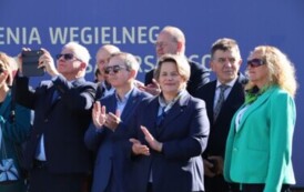 Uroczystość wmurowania kamienia węgielnego pod budowę nowej części terminalu pasażerskiego - Terminalu T6 6