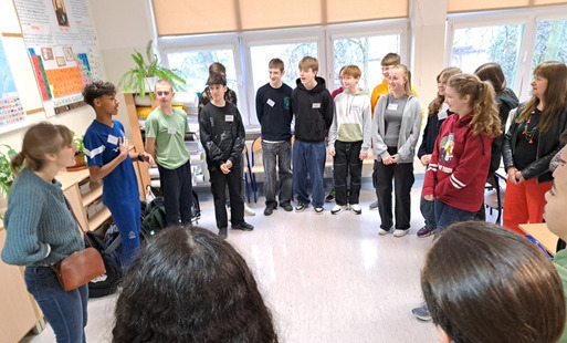Zdjęcie do Wizyta uczni&oacute;w z Francji w szkole w Zabierzowie