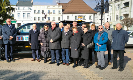 Zdjęcie do Uroczyste spotkanie z darczyńcami oraz osobami, kt&oacute;re pomagały w trakcie powodzi w gminie Krapkowice