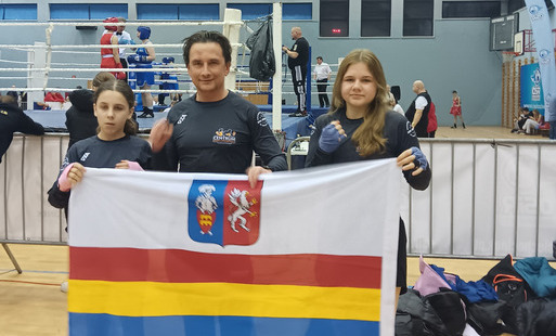 Zdjęcie do Awans zawodniczek Bokserskiego Klubu Sportowego Smok - Zabierz&oacute;w
