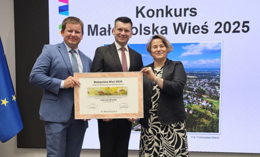 Zdjęcie do Sołectwo Brzezie z wyr&oacute;żnieniem i nagrodą w konkursie &bdquo;Małopolska Wieś 2025&rdquo;