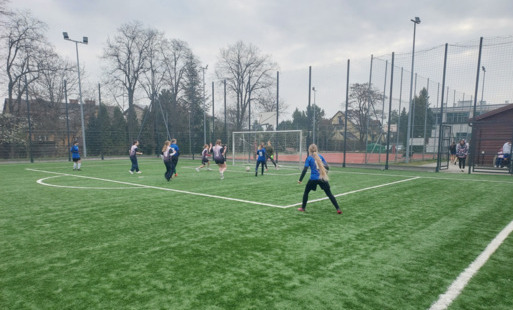 Zdjęcie do Zawody piłki nożnej dziewcząt w ramach Igrzysk Młodzieży Szkolnej