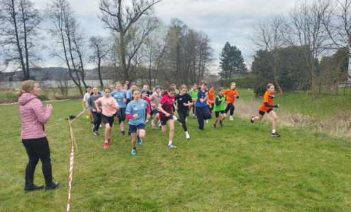 Zdjęcie do Drużynowe Biegi Przełajowe w ramach Igrzysk Dzieci i Młodzieży Szkolnej
