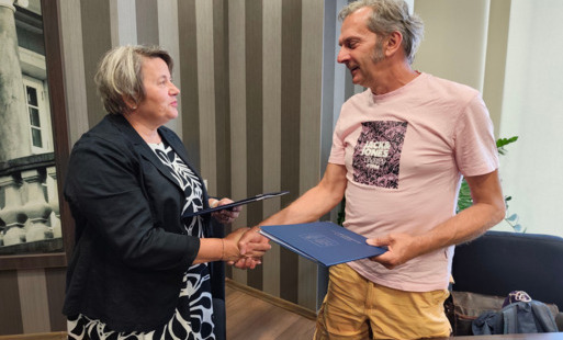 Zdjęcie do Umowa na projekt podpisana! Ważny krok w stronę nowego budynku wielofunkcyjnego w Bolechowicach
