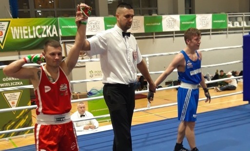 Zdjęcie do Zawodnik BKS SMOK ZABIERZ&Oacute;W wygrywa walkę na Grand Prix Małopolski