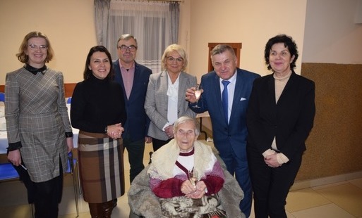 Zdjęcie do 100 lat Pani Wiktorii