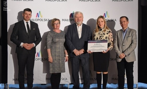 Zdjęcie do Pakiet edukacyjny II dla Gminy Zabierz&oacute;w &ndash; dofinansowanie do zakupu sprzętu dla szk&oacute;ł podstawowych