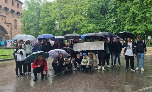 Zdjęcie do Szkoła Podstawowa w Kobylanach gościła uczni&oacute;w z Hiszpanii
